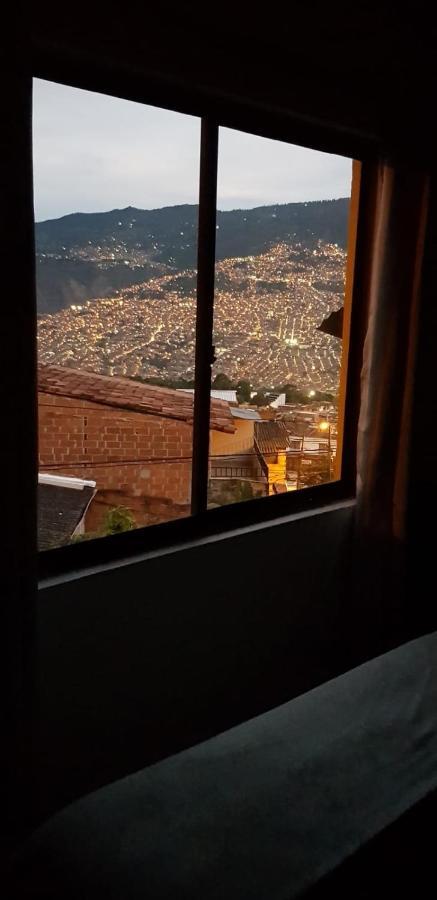 Wonderful House With Views In Medellin-Fiber Optics Apartment Bagian luar foto